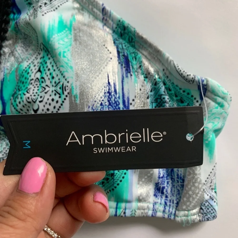 NWT Ambrielle Swim Top